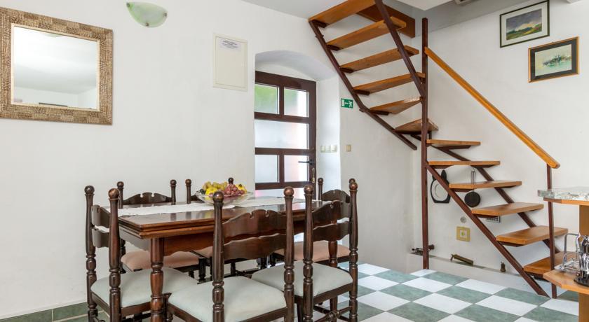 Apartment Old Stone House Lokva Rogoznica Oda fotoğraf